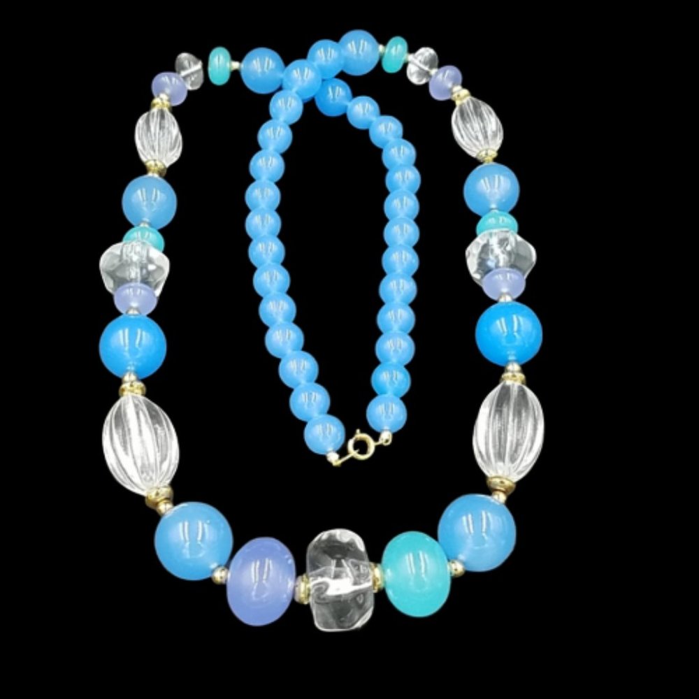 Vintage Trifari Chunky Blue  Lucite Necklace